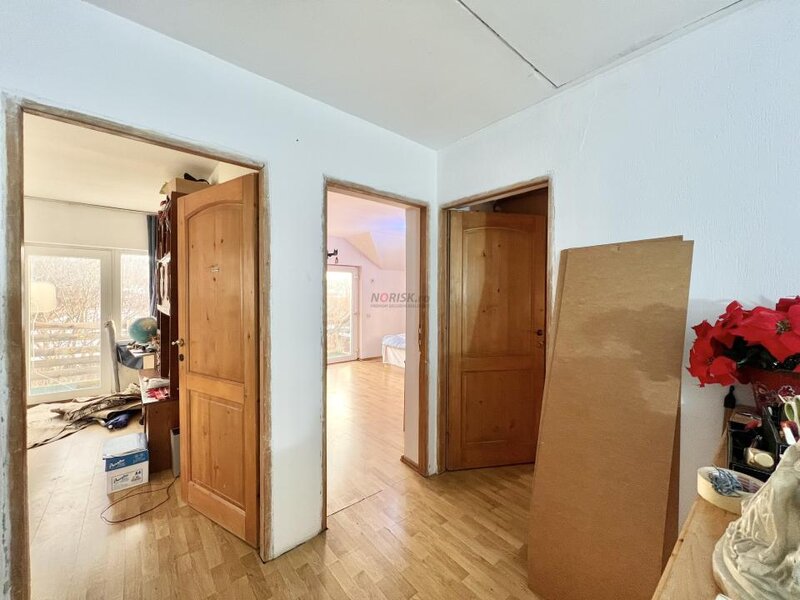 Snagov - Vladiceasca vila 5 camere langa lac si padure  450 mp teren  natura